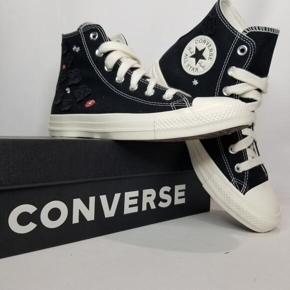 Converse Women's CTAS 3D Flower Accent Hi Tops Size 8.5 Black A09101C NWT - Picture 1 of 7